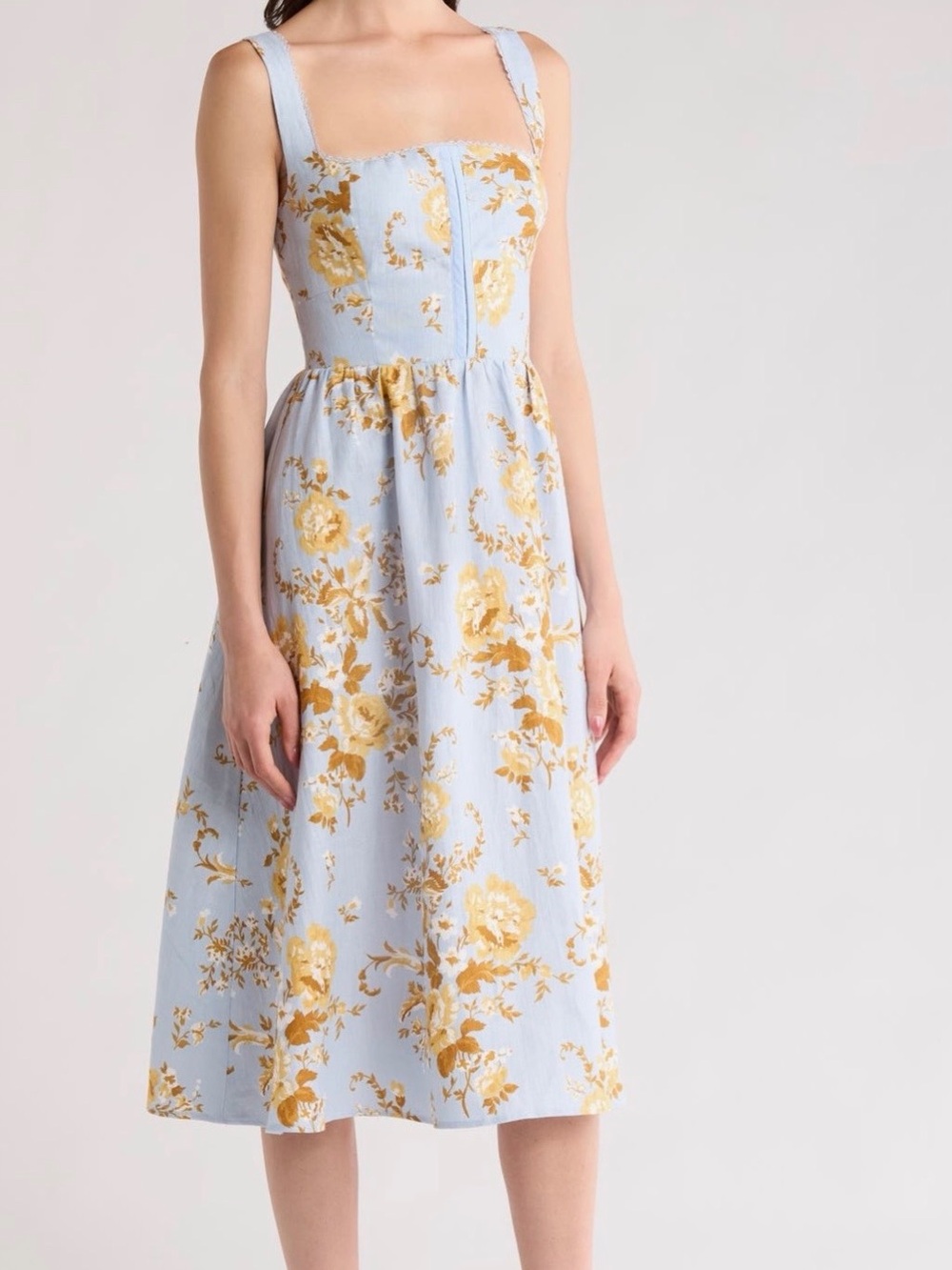 Reformation
Tagliatelle Floral Linen
Midi Sundress